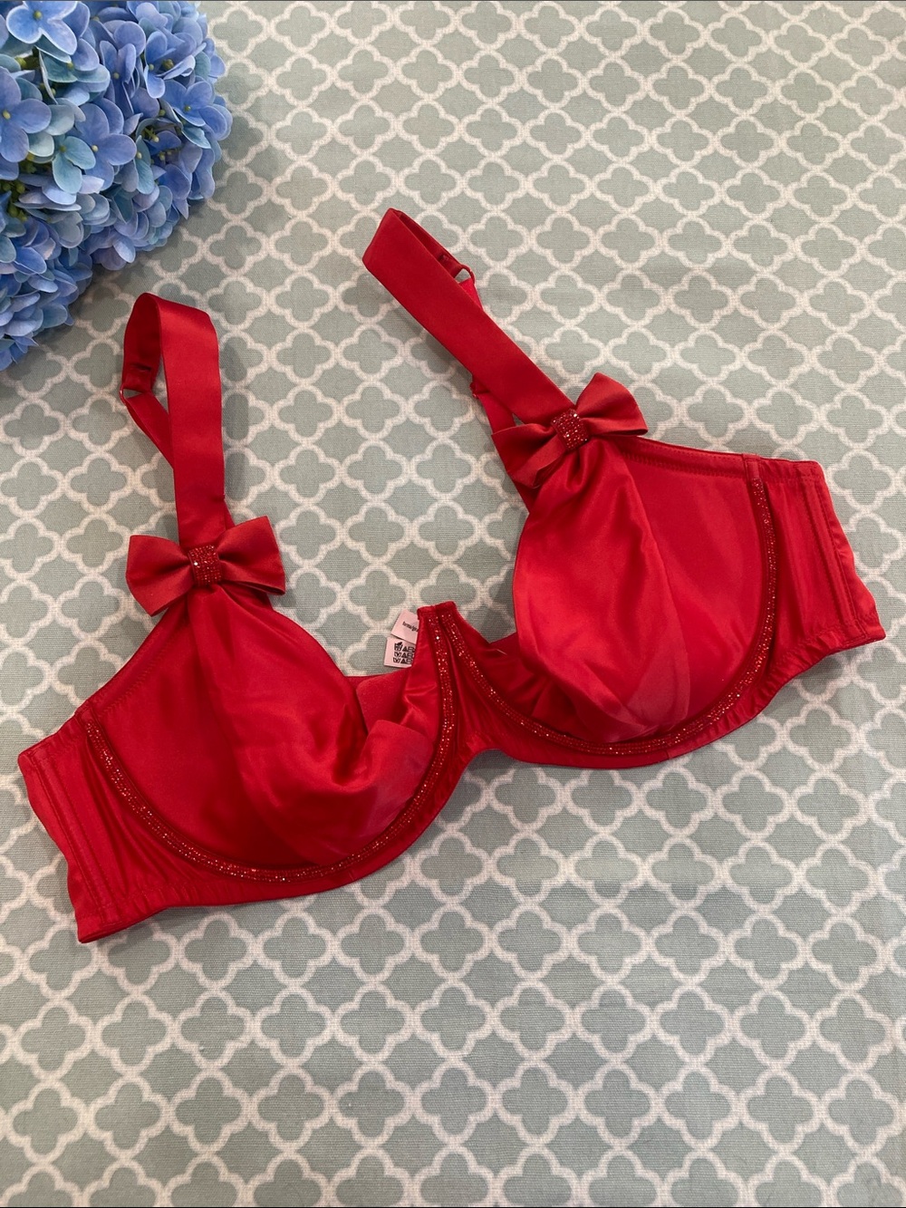 Victoria’s Secret Red Twinkle Satin Open Cup Balconette Bralette XXL